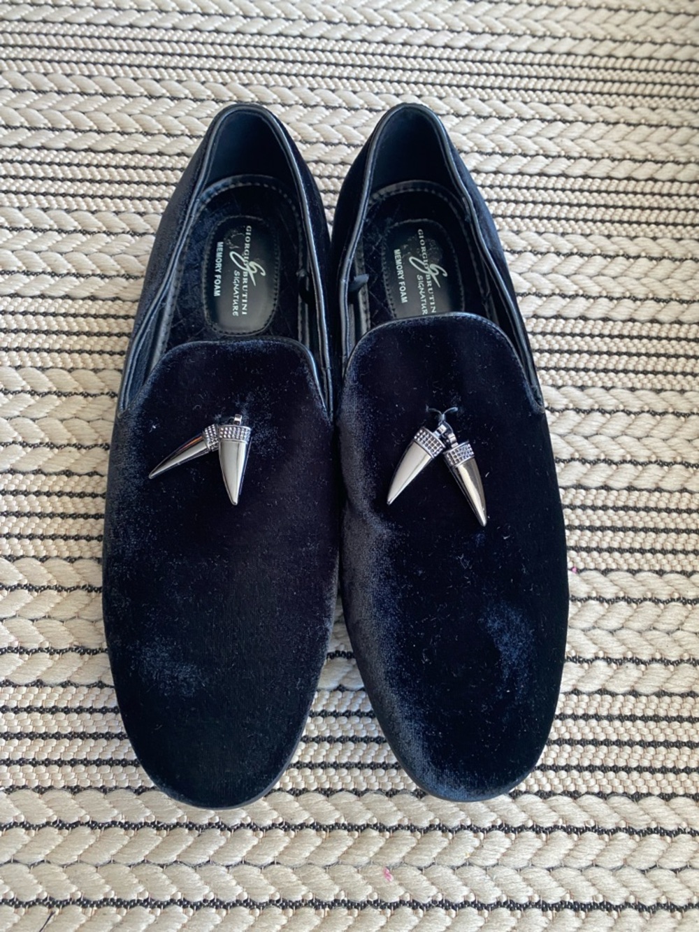 Giorgio Brutini Men's Cowell Velvet Shark Tooth Loafers size 10 NEW
